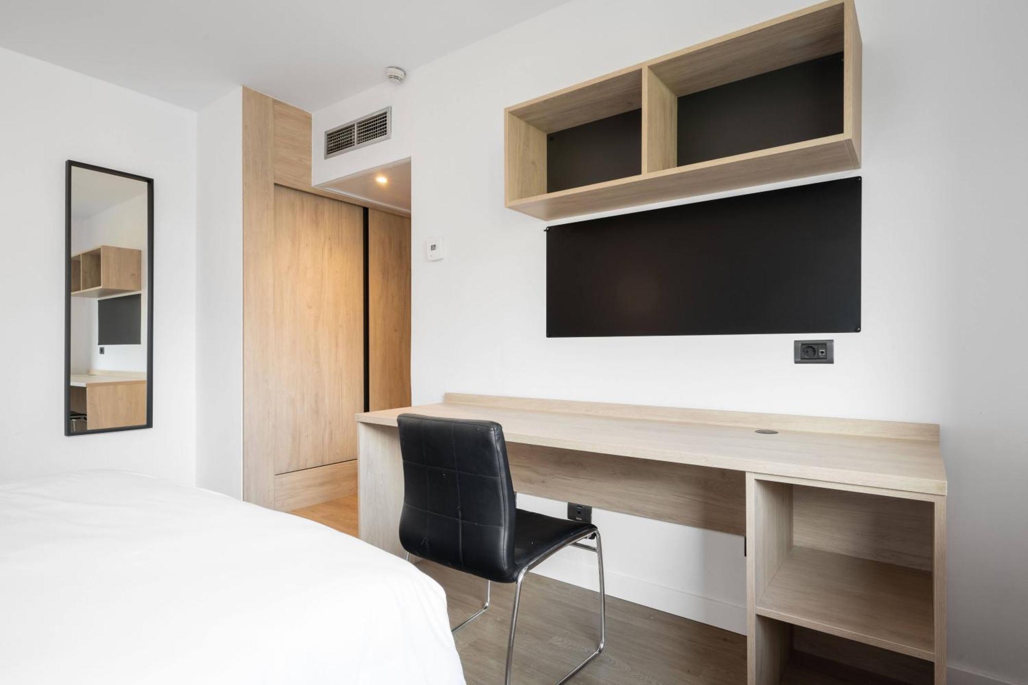 Micampus Pamplona Student Residence Exteriör bild